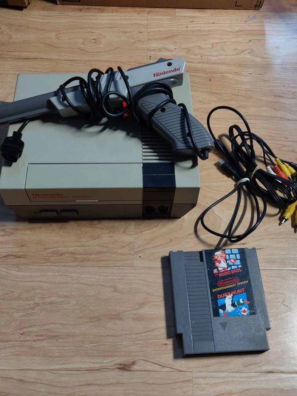 Nintendo NES Console with Gray Zapper and Super Mario/Duck Hunt. (Untested)